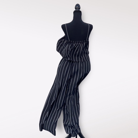 Time & Tru Woman’s Jumpsuit | Size M (8-10) - Picture 5 of 8